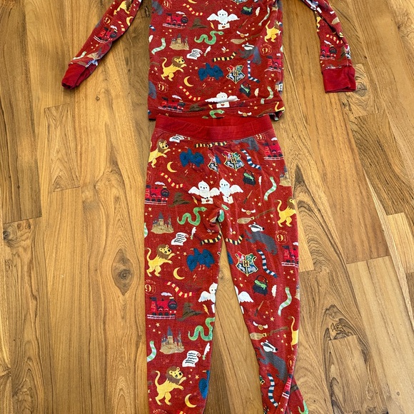 Little sleepies red Harry Potter pajamas. - Picture 2 of 3